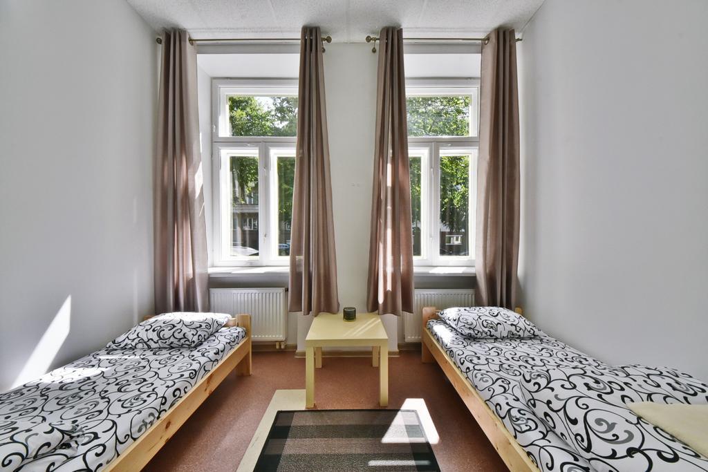 Laisves Avenue Hostel "Easy Kaunas" Luaran gambar