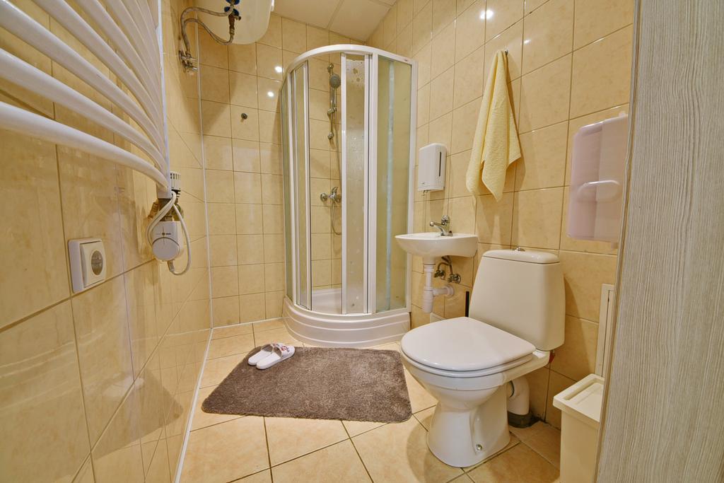 Laisves Avenue Hostel "Easy Kaunas" Luaran gambar